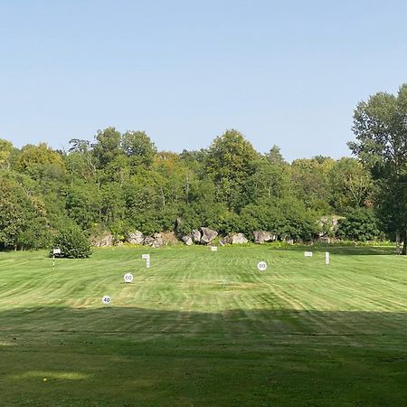 Chateau D'Augerville Golf & Spa Resort Exterior photo